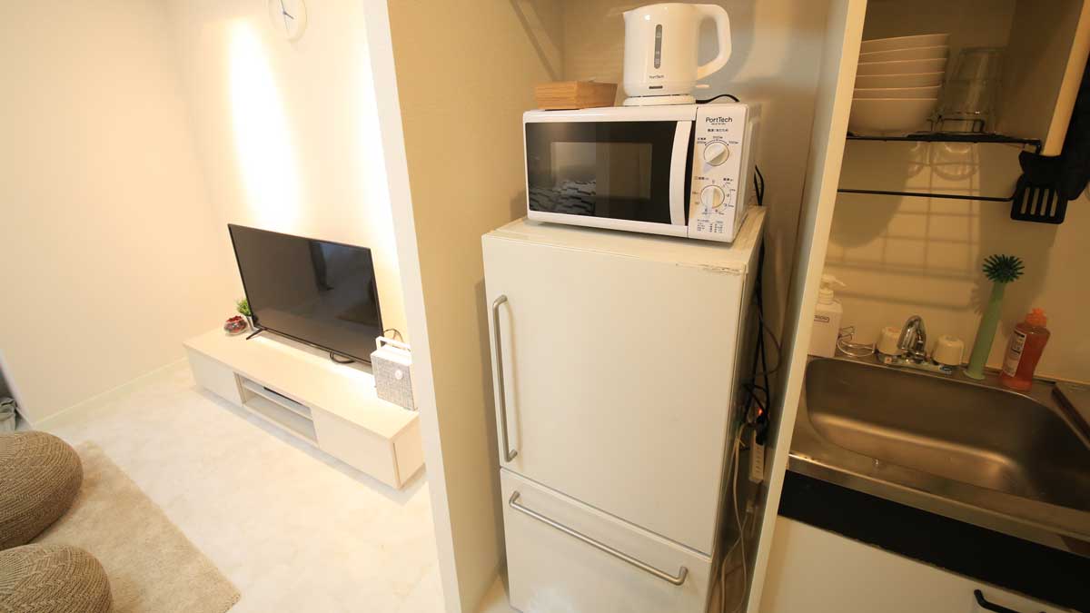 サーバーを置くことで部屋が狭くなる