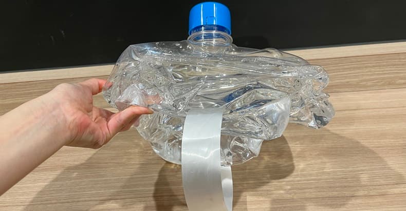 ボトルが自然に収縮していくので、捨てる時に潰す必要がない!