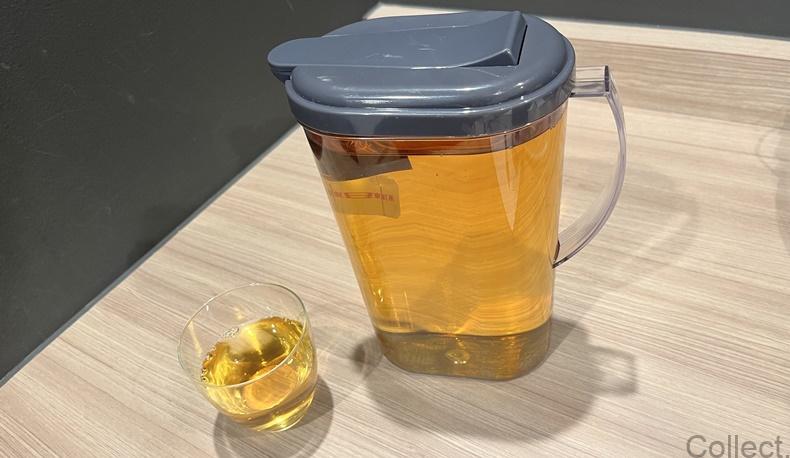 水の味はスッキリしている!水道水のように詰まる感じがしない!